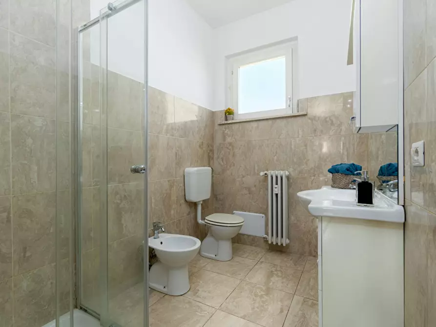 Immagine 9 di Camera in affitto  in Via dei Mandorli a Buccinasco