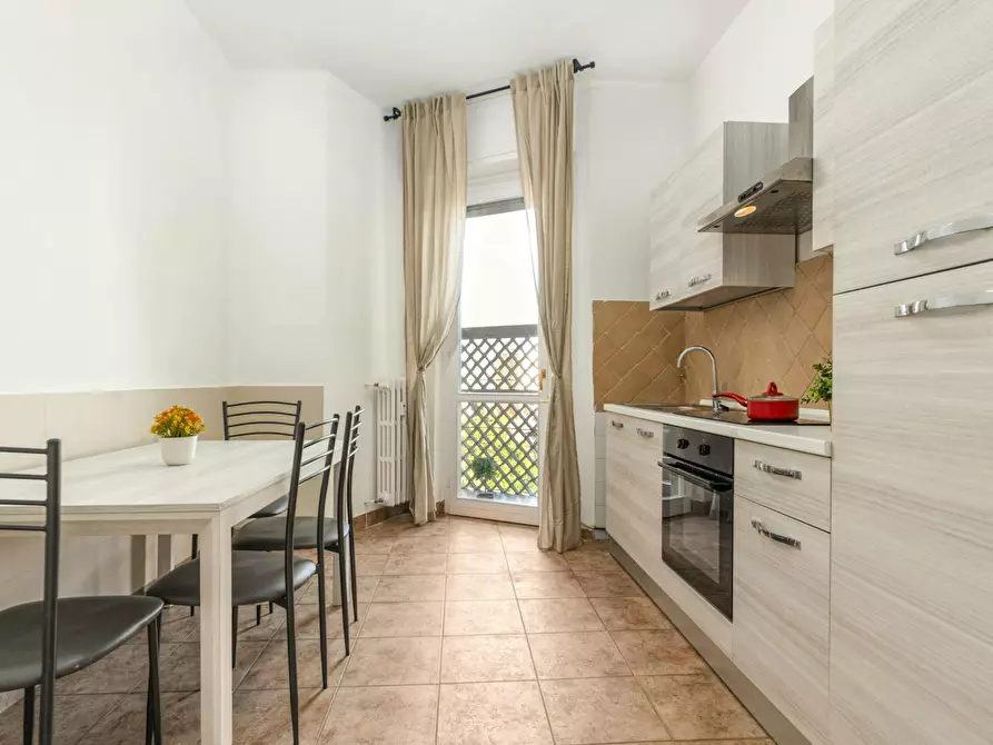 Immagine 3 di Camera in affitto  in Via dei Pioppi a Buccinasco