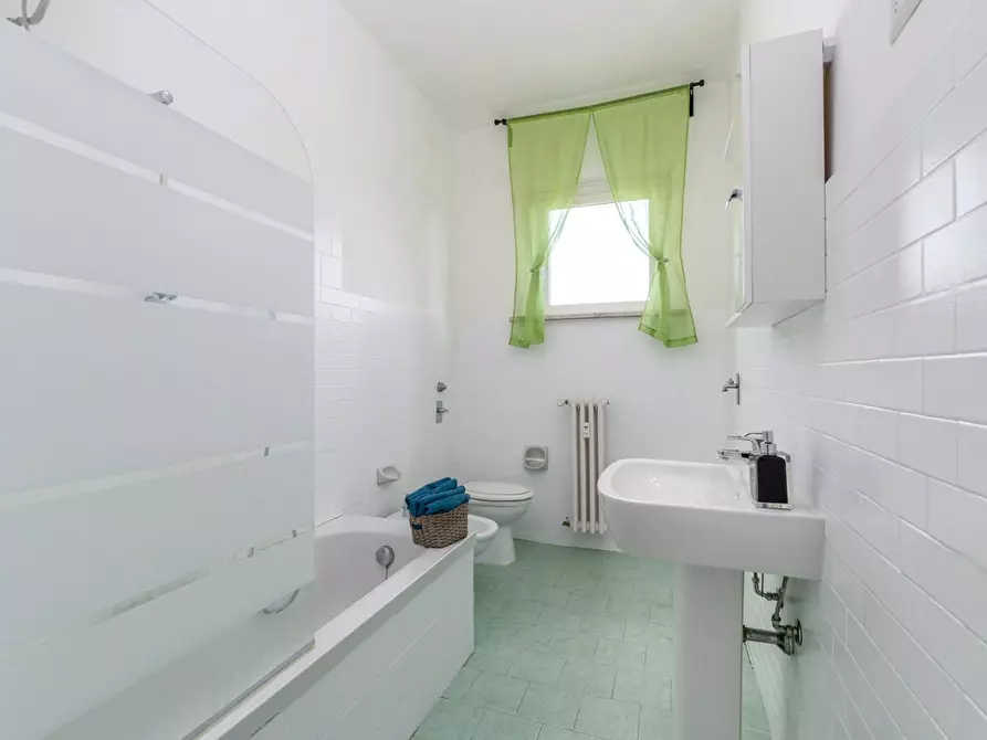 Immagine 9 di Camera in affitto  in Via dei Pioppi a Buccinasco