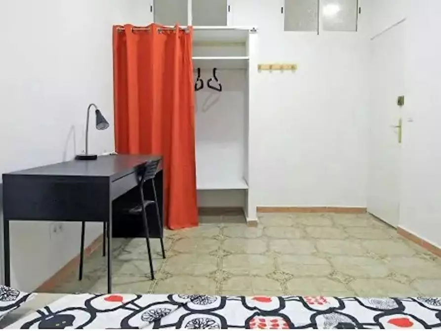 Immagine 3 di Camera in affitto  in Carrer de la Lluna a Barcelona