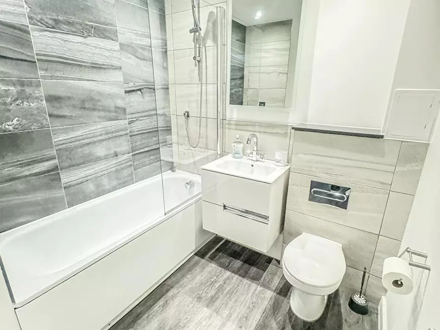 Immagine 4 di Appartamento in affitto  in Blackwall Lane a Greenwich