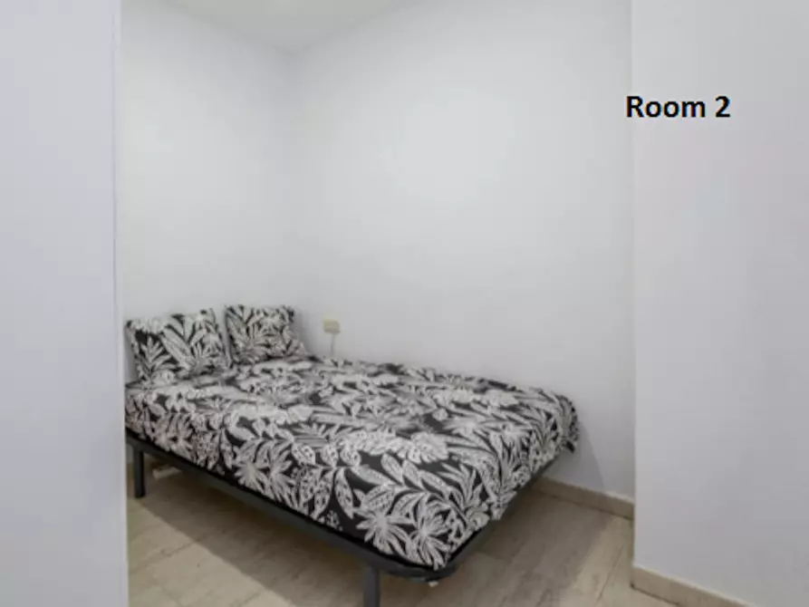 Immagine 3 di Camera in affitto  in Carrer de la Lluna a Barcelona