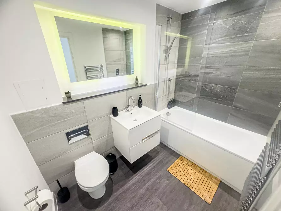 Immagine 5 di Appartamento in affitto  in Blackwall Lane a Greenwich