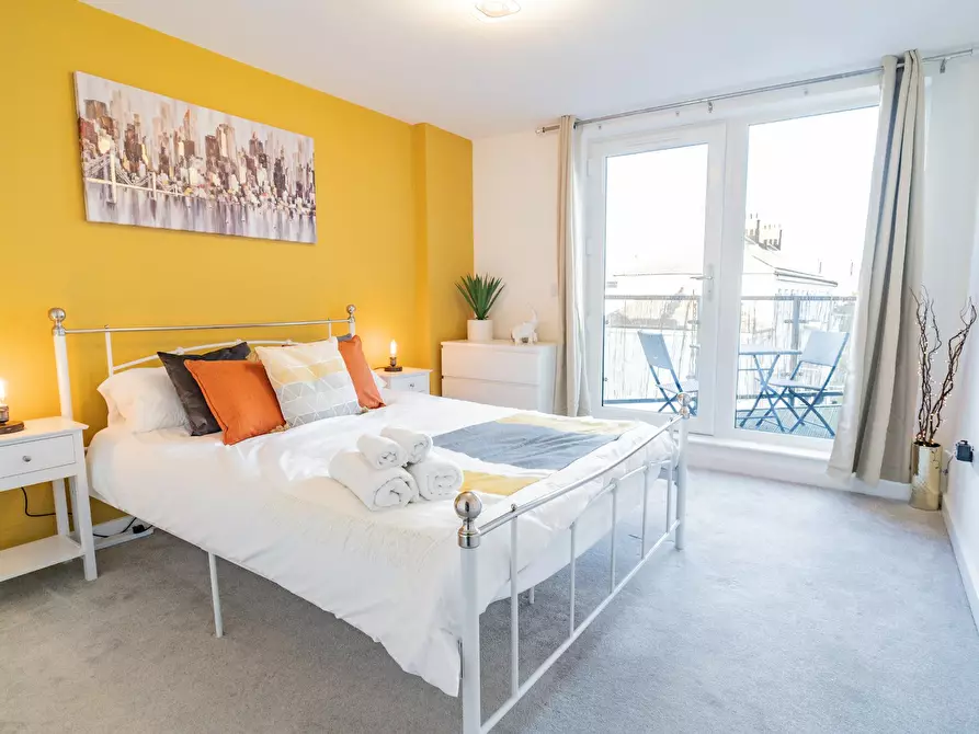 Immagine 1 di Appartamento in affitto  in Blackwall Lane a Greenwich