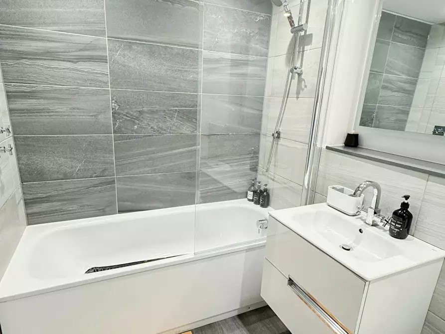 Immagine 5 di Appartamento in affitto  in Blackwall Lane a Greenwich