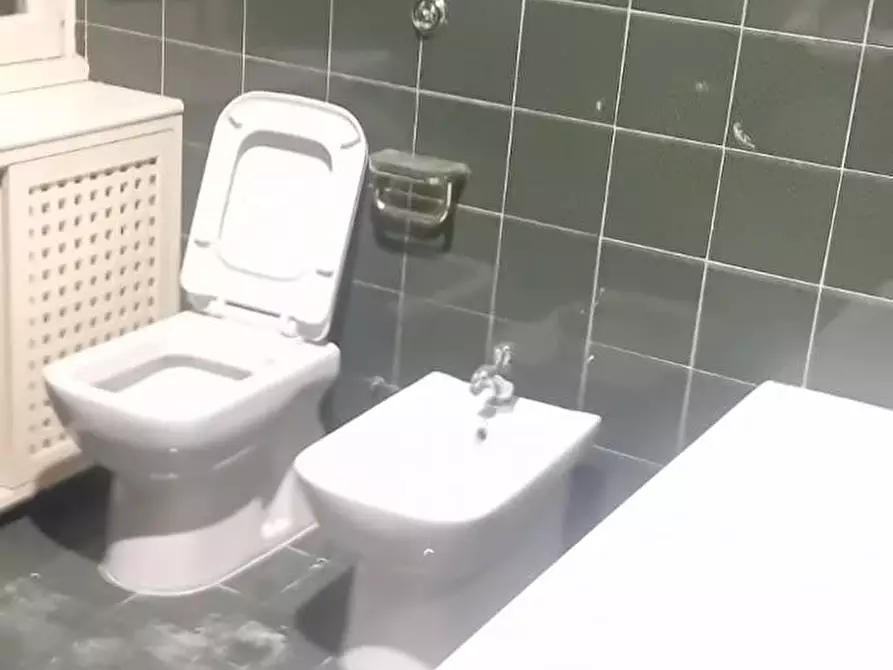 Immagine 8 di Camera in affitto  in Via Basilio Bricci a Roma