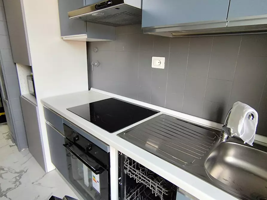 Immagine 8 di Camera in affitto  in Viale Pietro Pietramellara a Bologna