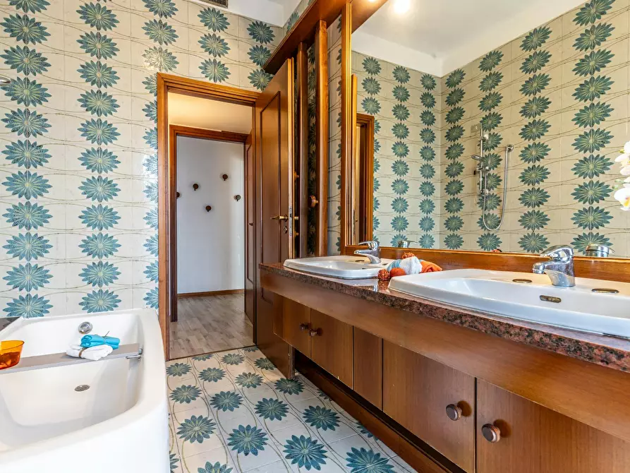 Immagine 7 di Camera in affitto  in Viale Pietro Pietramellara a Bologna