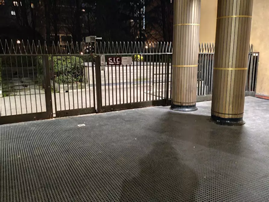 Immagine 10 di Camera in affitto  in Viale Pietro Pietramellara a Bologna