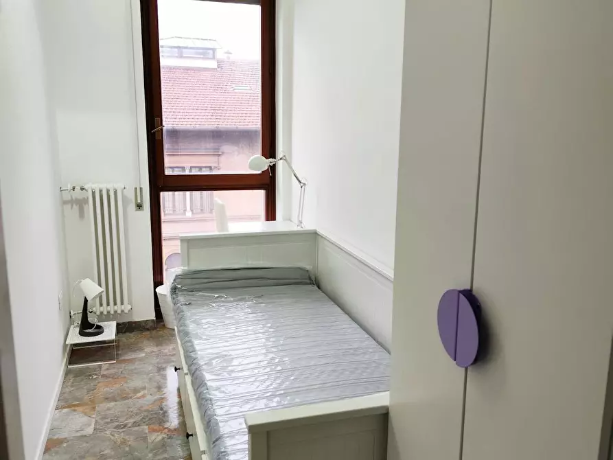 Immagine 1 di Camera in affitto  in Viale Pietro Pietramellara a Bologna