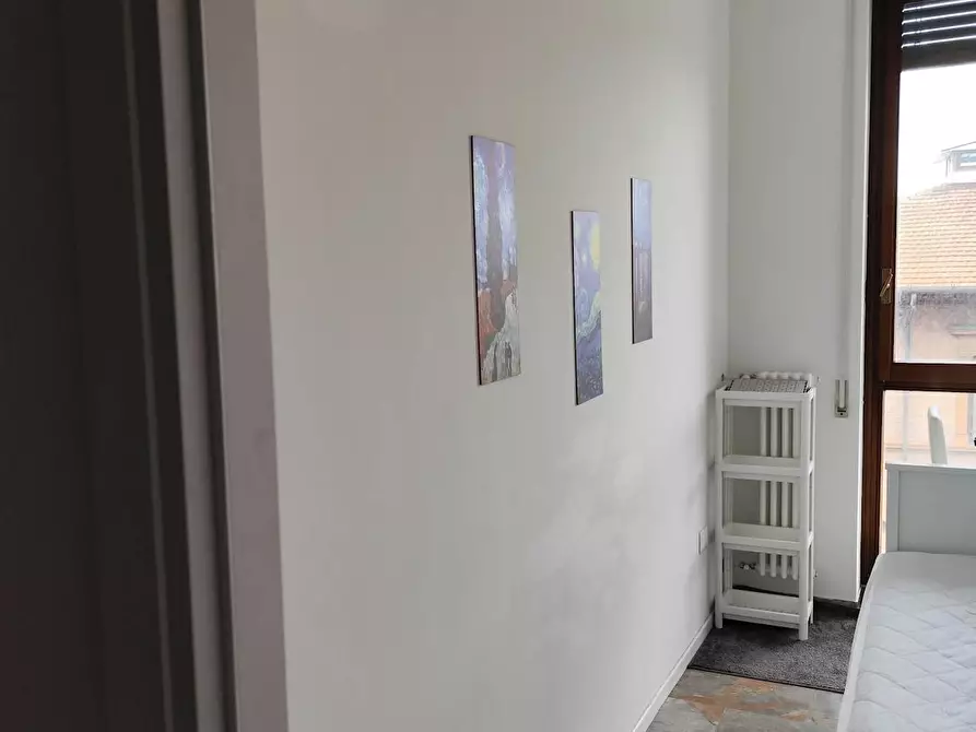 Immagine 6 di Camera in affitto  in Viale Pietro Pietramellara a Bologna