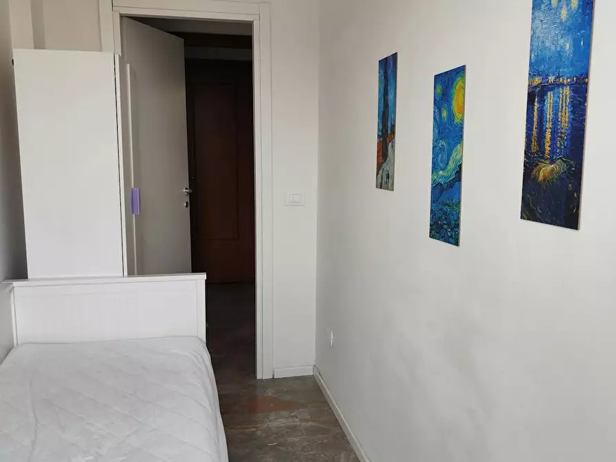 Immagine 5 di Camera in affitto  in Viale Pietro Pietramellara a Bologna