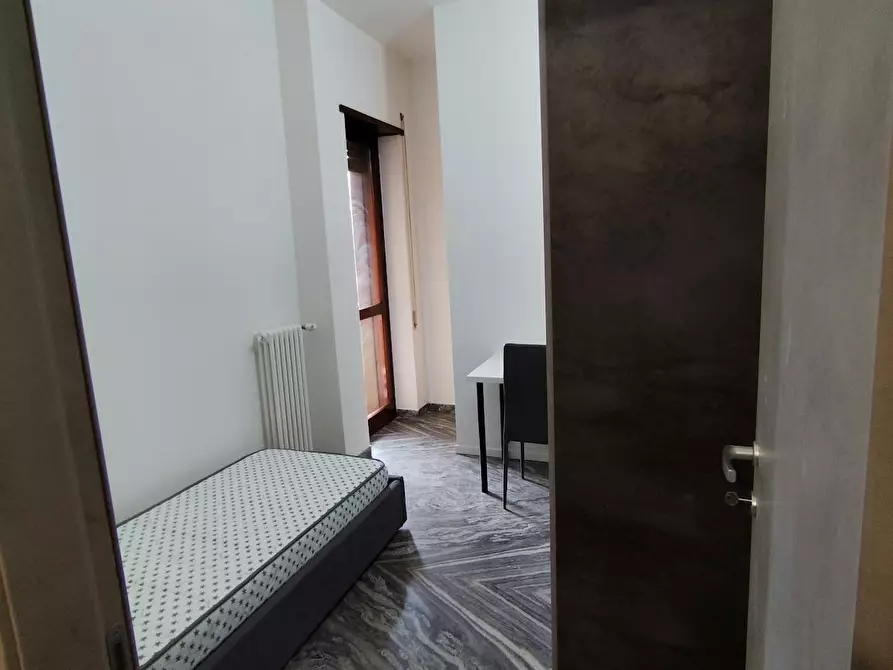 Immagine 2 di Camera in affitto  in Viale Pietro Pietramellara a Bologna