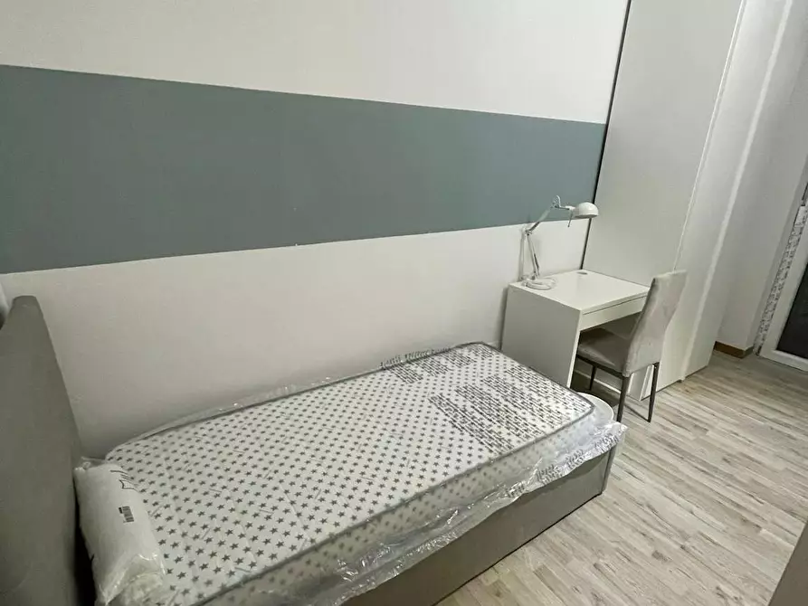 Immagine 6 di Camera in affitto  in Viale Pietro Pietramellara a Bologna