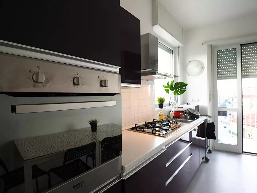 Immagine 6 di Camera in affitto  in Via Verolengo a Torino