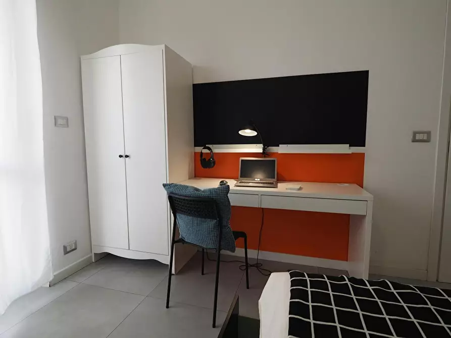 Immagine 1 di Camera in affitto  in Via Verolengo a Torino