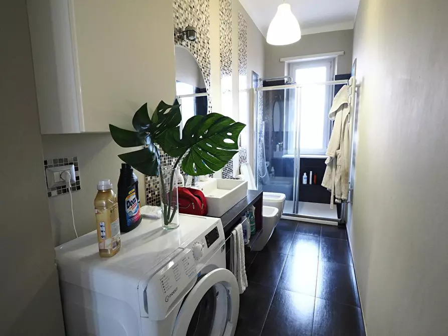 Immagine 9 di Camera in affitto  in Via Verolengo a Torino