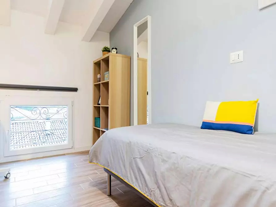 Immagine 3 di Camera in affitto  in Viale Alfredo Oriani a Bologna