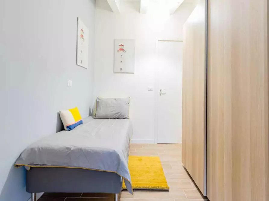 Immagine 4 di Camera in affitto  in Viale Alfredo Oriani a Bologna