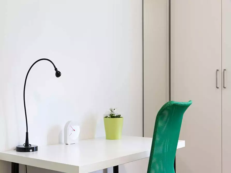 Immagine 7 di Camera in affitto  in Viale Famagosta a Milano