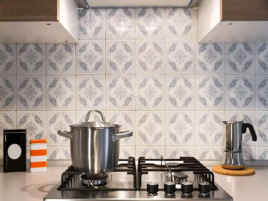 Immagine 10 di Camera in affitto  in Viale Famagosta a Milano