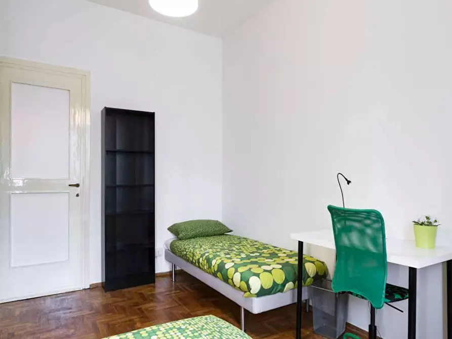Immagine 2 di Camera in affitto  in Viale Famagosta a Milano
