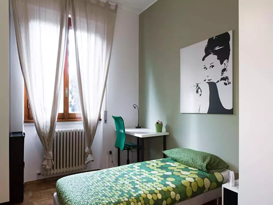 Immagine 6 di Camera in affitto  in Viale Famagosta a Milano