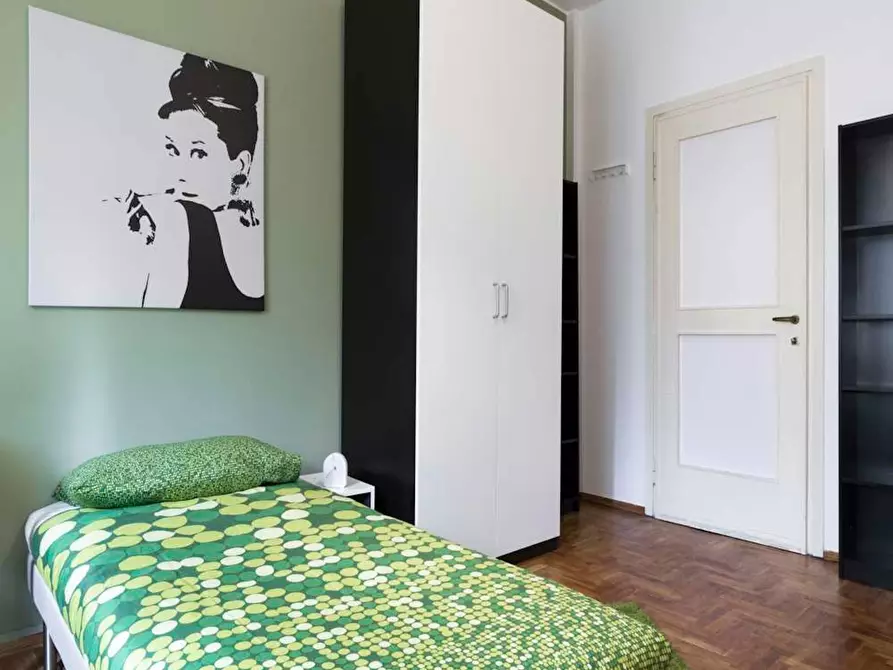 Immagine 4 di Camera in affitto  in Viale Famagosta a Milano