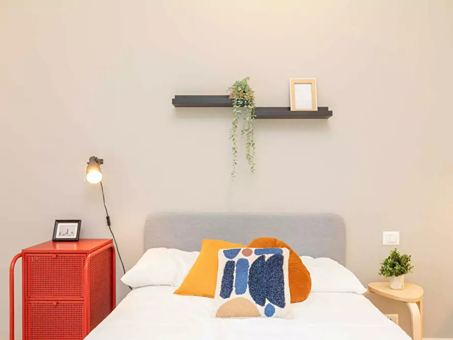 Immagine 6 di Camera in affitto  in Viale Romagna a Milano