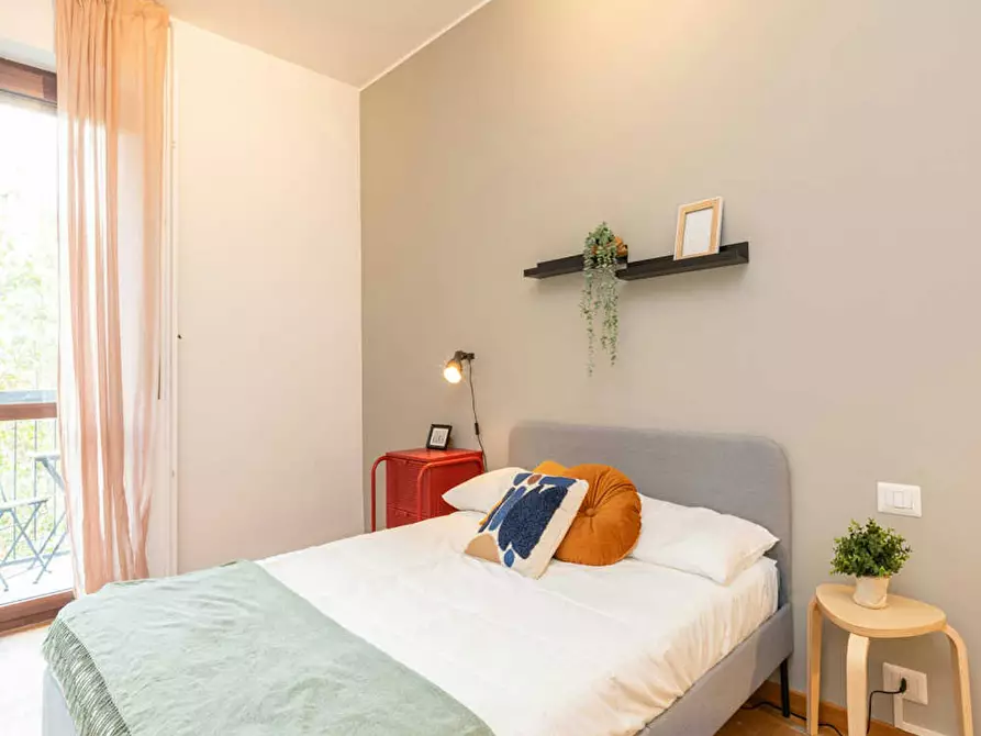 Immagine 9 di Camera in affitto  in Viale Romagna a Milano