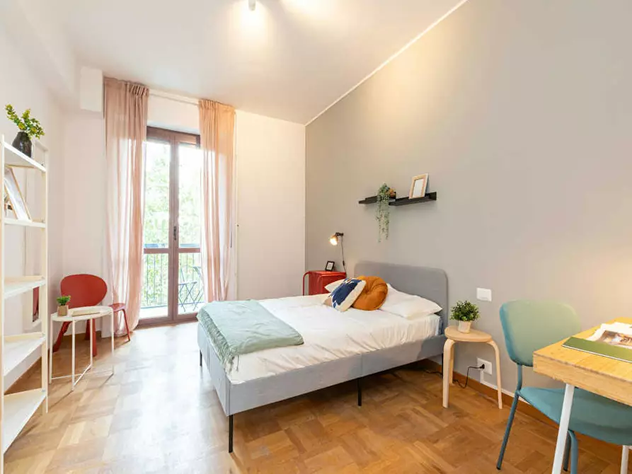 Immagine 8 di Camera in affitto  in Viale Romagna a Milano