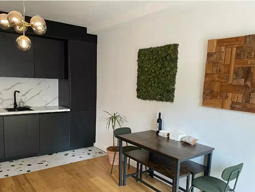 Immagine 9 di Appartamento in affitto  in Rue Oberkampf a Paris