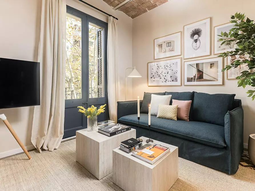Immagine 2 di Appartamento in affitto  in Avinguda de Gaudí a Barcelona