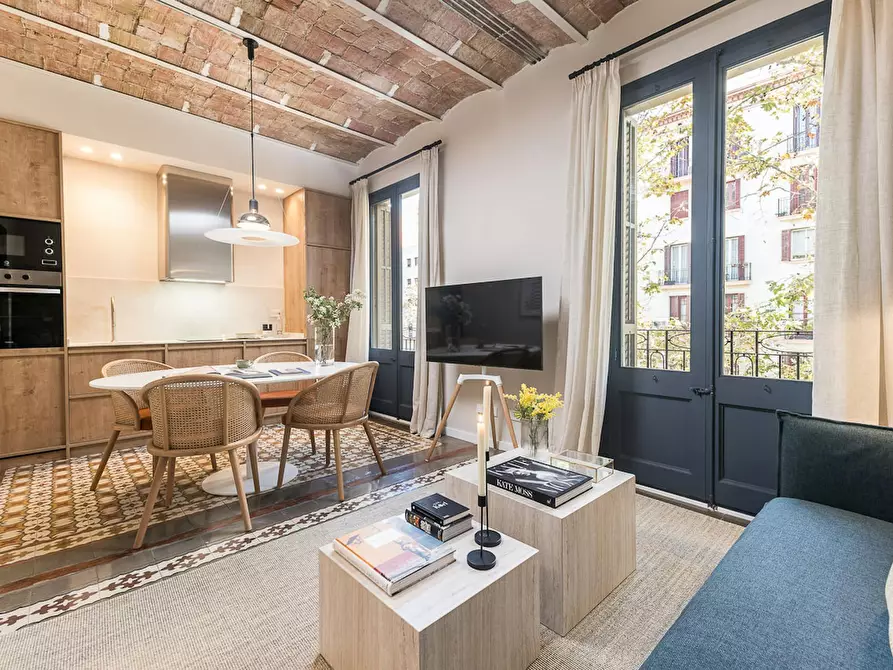 Immagine 3 di Appartamento in affitto  in Avinguda de Gaudí a Barcelona