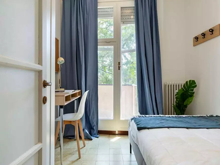 Immagine 1 di Camera in affitto  in Viale Renato Serra a Milano