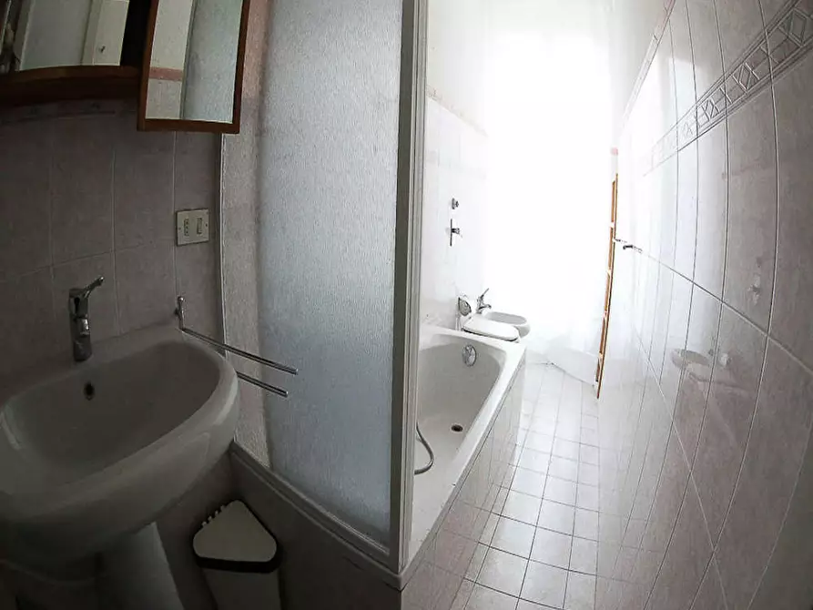 Immagine 8 di Camera in affitto  in Via Felice Casati a Milano