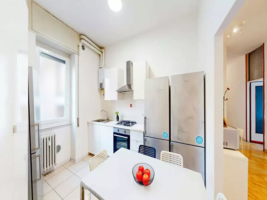 Immagine 10 di Camera in affitto  in Via Edoardo Bassini a Milano