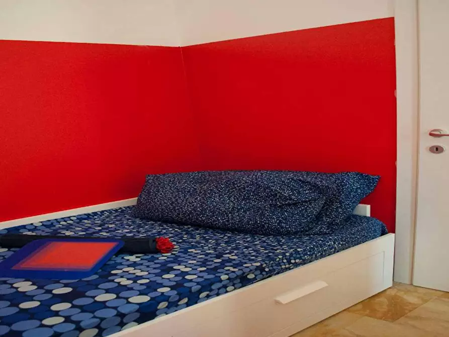 Immagine 4 di Camera in affitto  in Via Edoardo Bassini a Milano