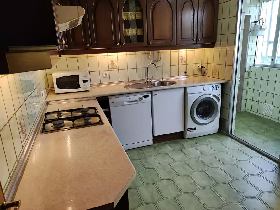 Immagine 8 di Appartamento in affitto  in Calle Santovenia a Madrid