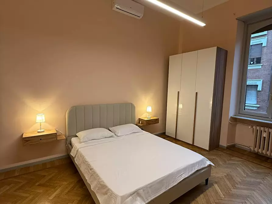 Immagine 2 di Camera in affitto  in Corso Re Umberto a Torino