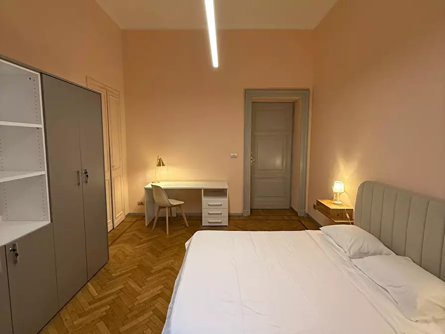 Immagine 8 di Camera in affitto  in Corso Re Umberto a Torino