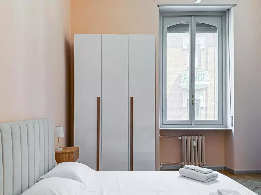 Immagine 4 di Camera in affitto  in Corso Re Umberto a Torino