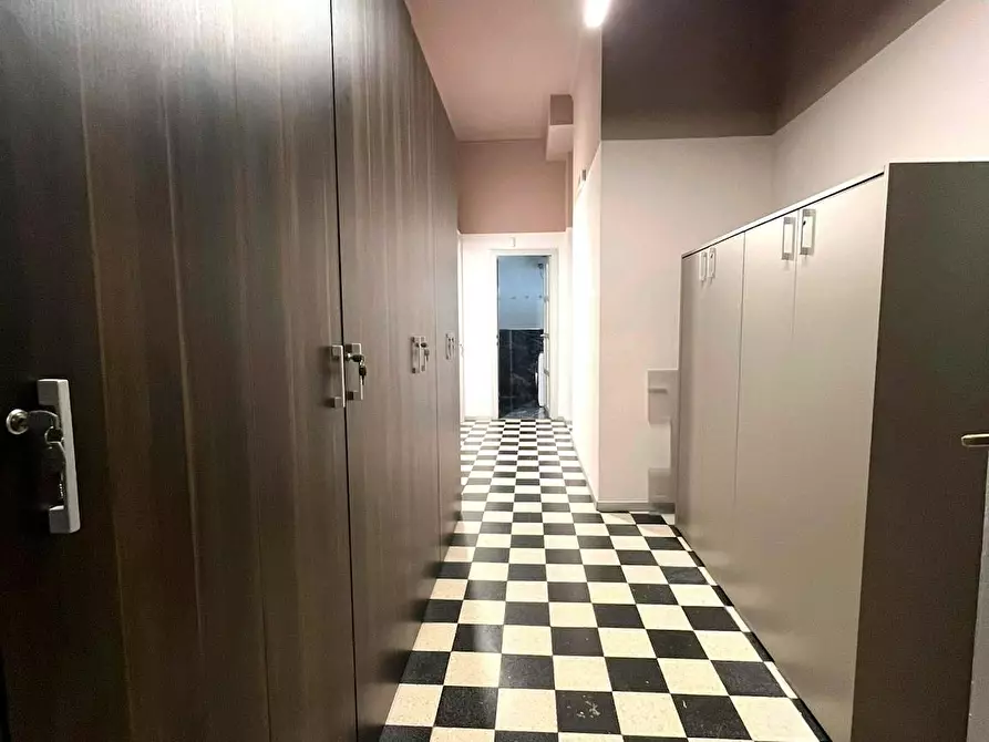 Immagine 10 di Camera in affitto  in Corso Re Umberto a Torino