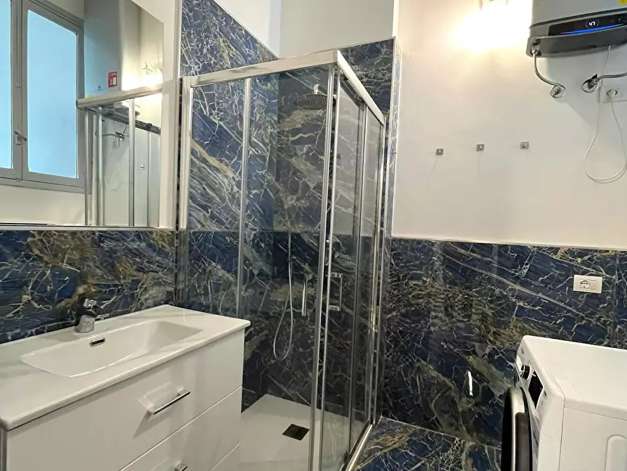 Immagine 9 di Camera in affitto  in Corso Re Umberto a Torino