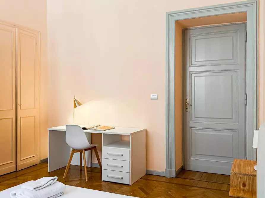 Immagine 5 di Camera in affitto  in Corso Re Umberto a Torino