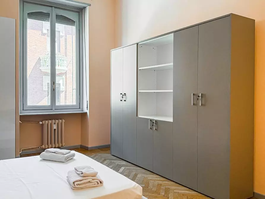 Immagine 6 di Camera in affitto  in Corso Re Umberto a Torino