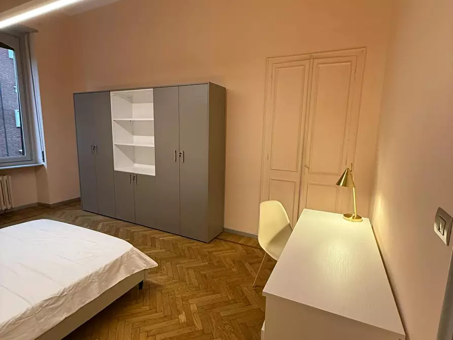 Immagine 5 di Camera in affitto  in Corso Re Umberto a Torino