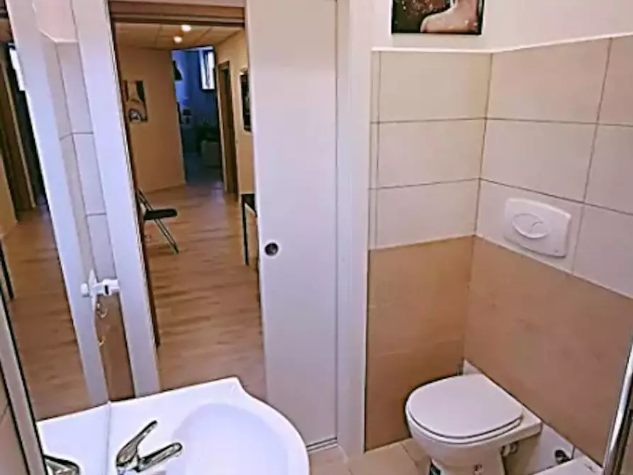 Immagine 5 di Camera in affitto  in Via Giovanni Meli a Milano