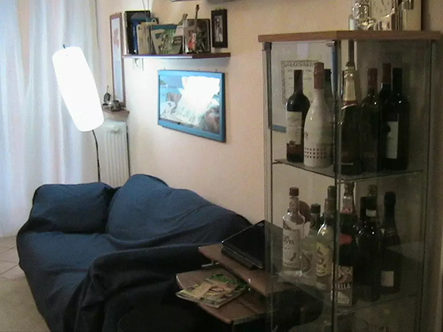 Immagine 10 di Camera condivisa in affitto  in Via Ivrea a Chivasso