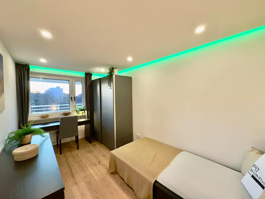 Immagine 2 di Camera in affitto  in Eberwurzstraße a München